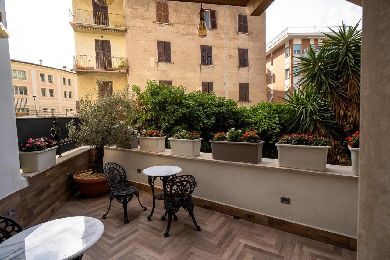 Luxury Cecilia Via Antonio Del Re 9 Tivoli Hotel Exterior photo