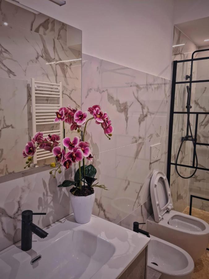 Luxury Cecilia Via Antonio Del Re 9 Tivoli Hotel Exterior photo