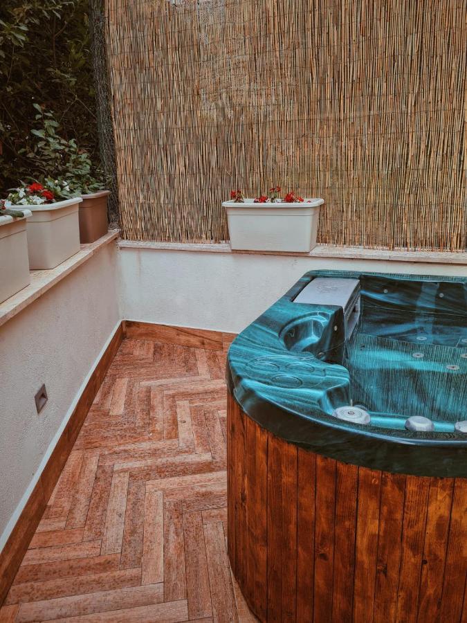 Luxury Cecilia Via Antonio Del Re 9 Tivoli Hotel Exterior photo